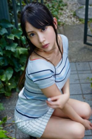 戴着面具跳舞