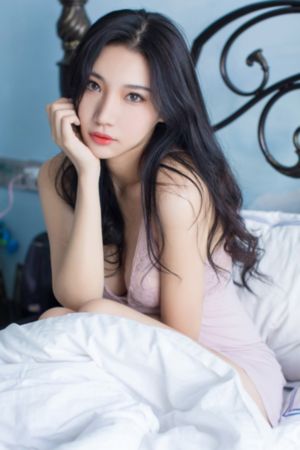 被迫成为女同学的脚奴袜奴
